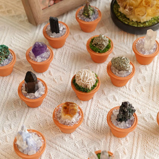 1pc Natural Crystal Stones Mini Clay Pot Base Amethyst Quartz Healing Gemstones Potted Plant Style Crafts Feng Shui Home Decor