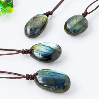 Natural Labradorite Quartz Necklace – Healing Crystal Pendant for Energy, Intuition, and Balance | Unisex Waterdrop Design