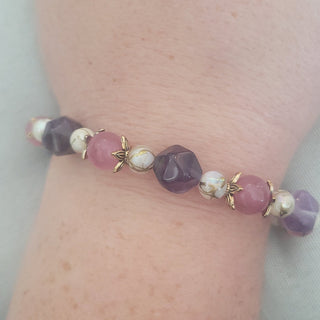 Aura Balance Natural Crystal Bracelet Strawberry Quartz Amethyst and Shell
